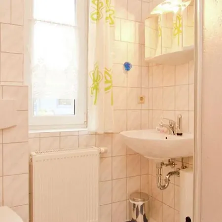 Waterfront Bliss For 2 Guests *