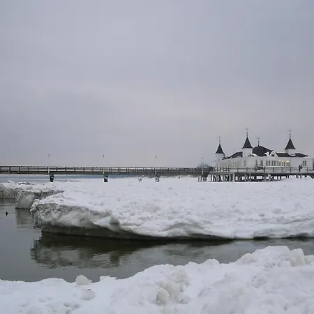 Cheerful In Wilhelmshof Usedom Near Baltic Sea *