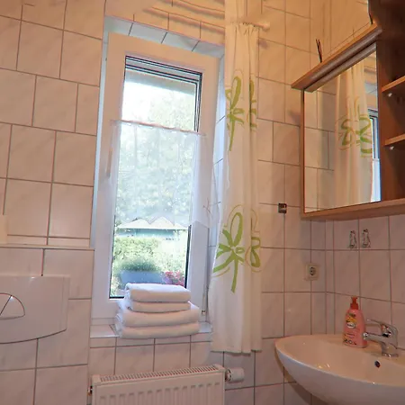 Waterfront Bliss For 2 Guests *